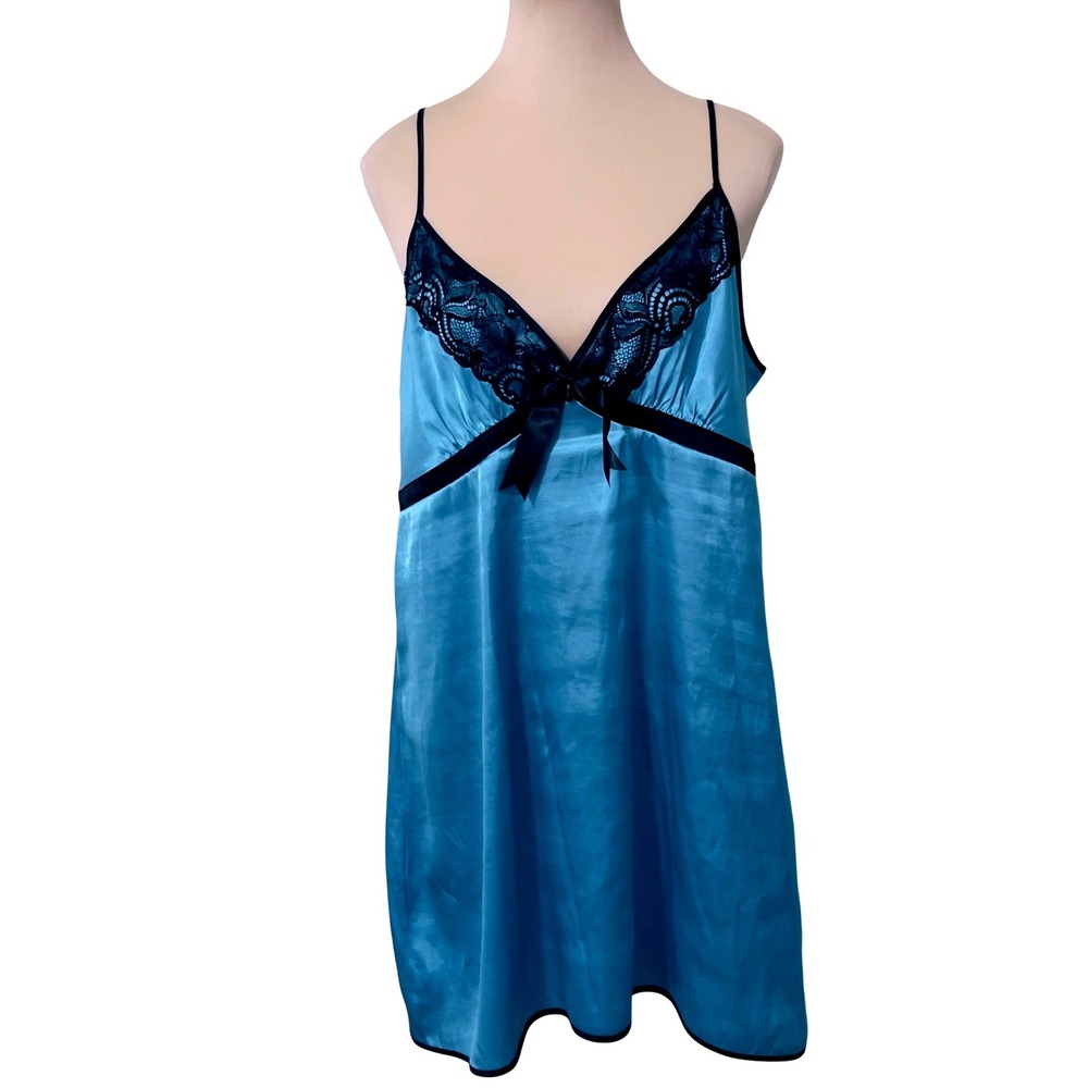 ND Intimates Womens Chemise Nightgown Large Blue Satin Lace Trim Lingerie